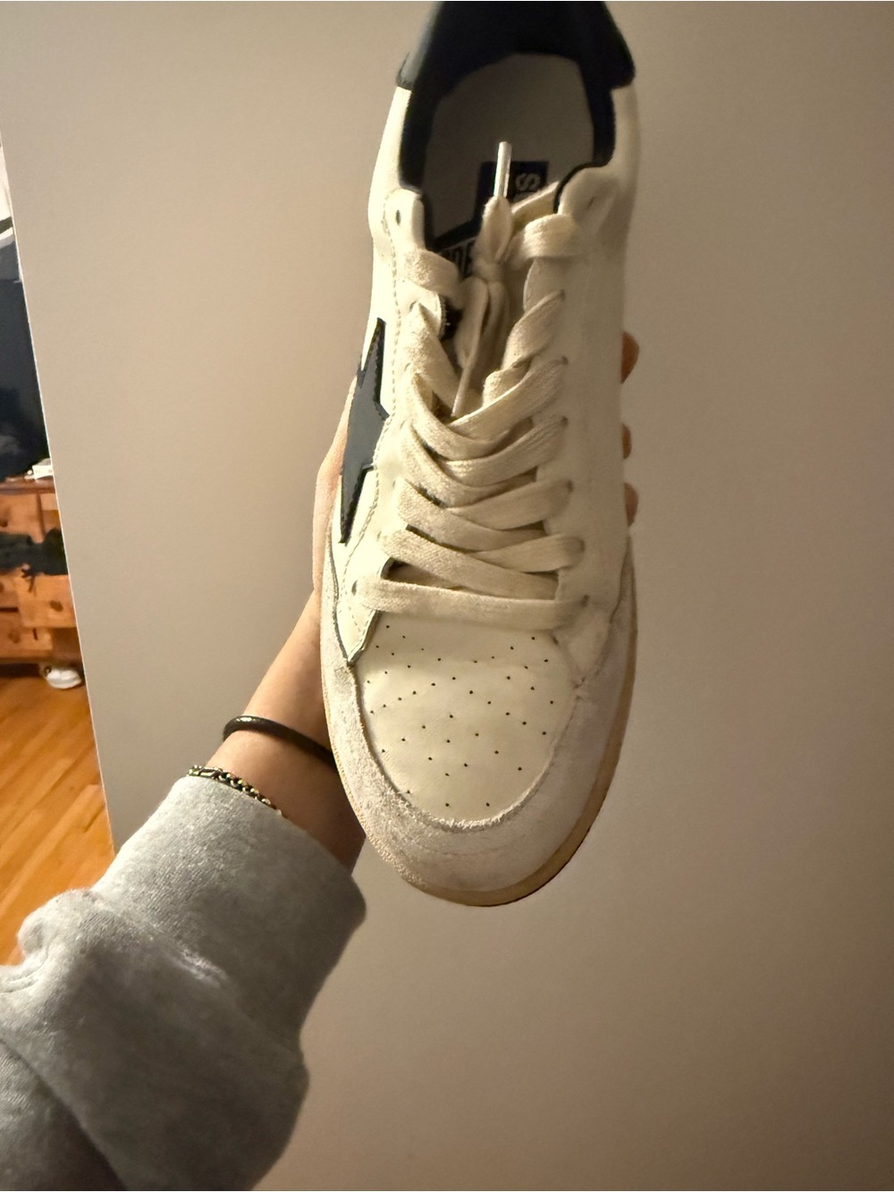 Golden Goose Cream Sneakers with Black Star - Picture 2 of 3